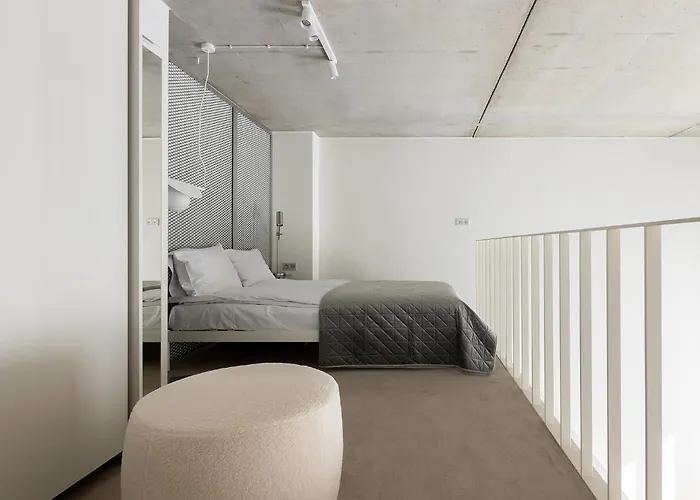 Homewell Deluxe Lofts Apartment