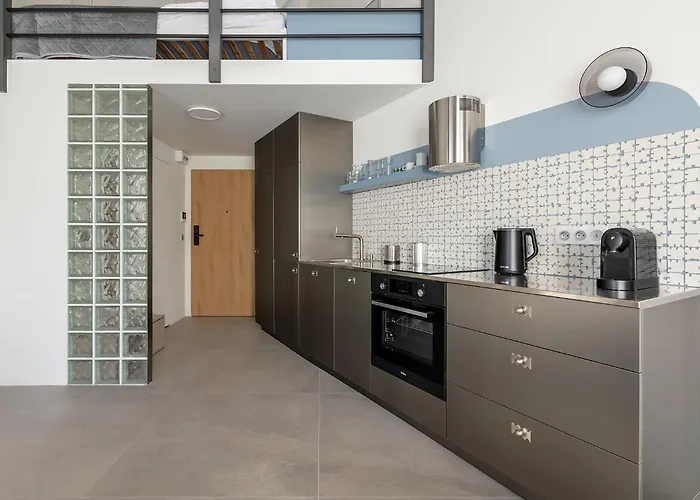 Homewell Deluxe Lofts Apartment