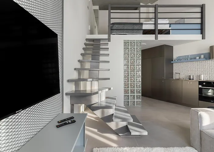 Homewell Deluxe Lofts Apartment