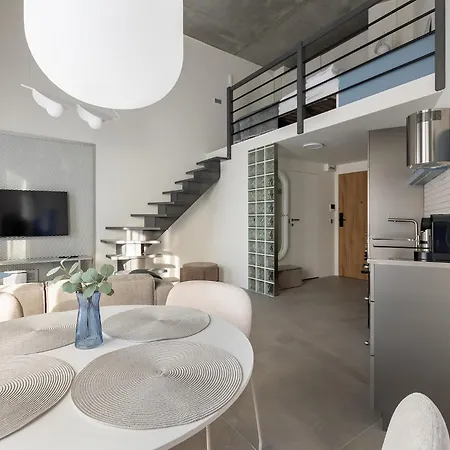 Homewell Deluxe Lofts Apartment *