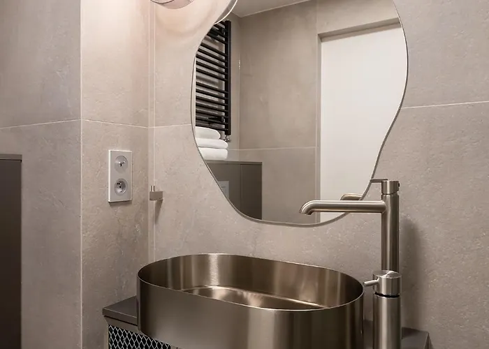 Апартаменти Homewell Deluxe Lofts *