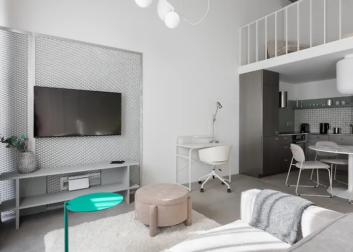 Апартаменти Homewell Deluxe Lofts