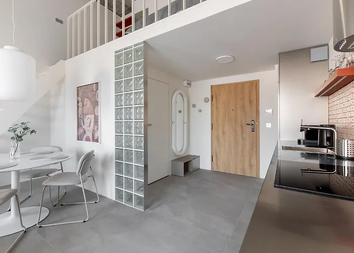 Апартаменти Homewell Deluxe Lofts